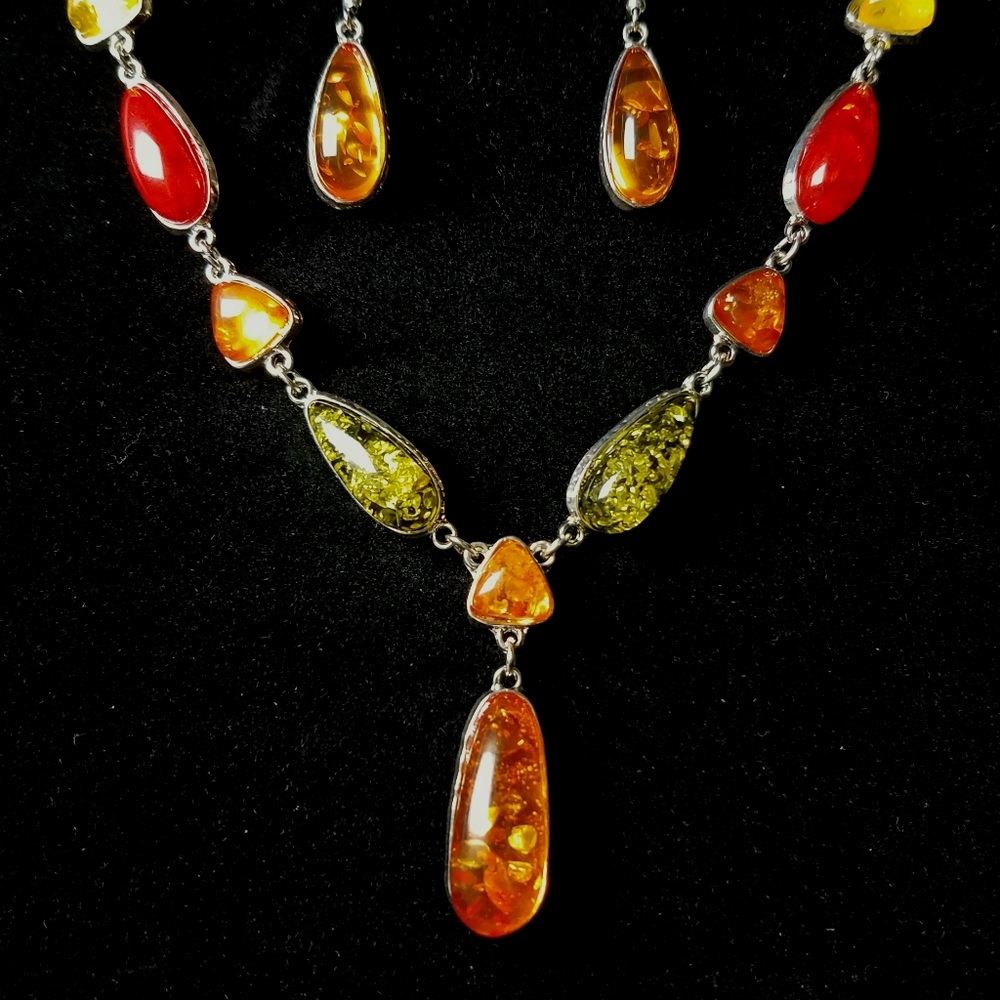 Amber necklace and earrings